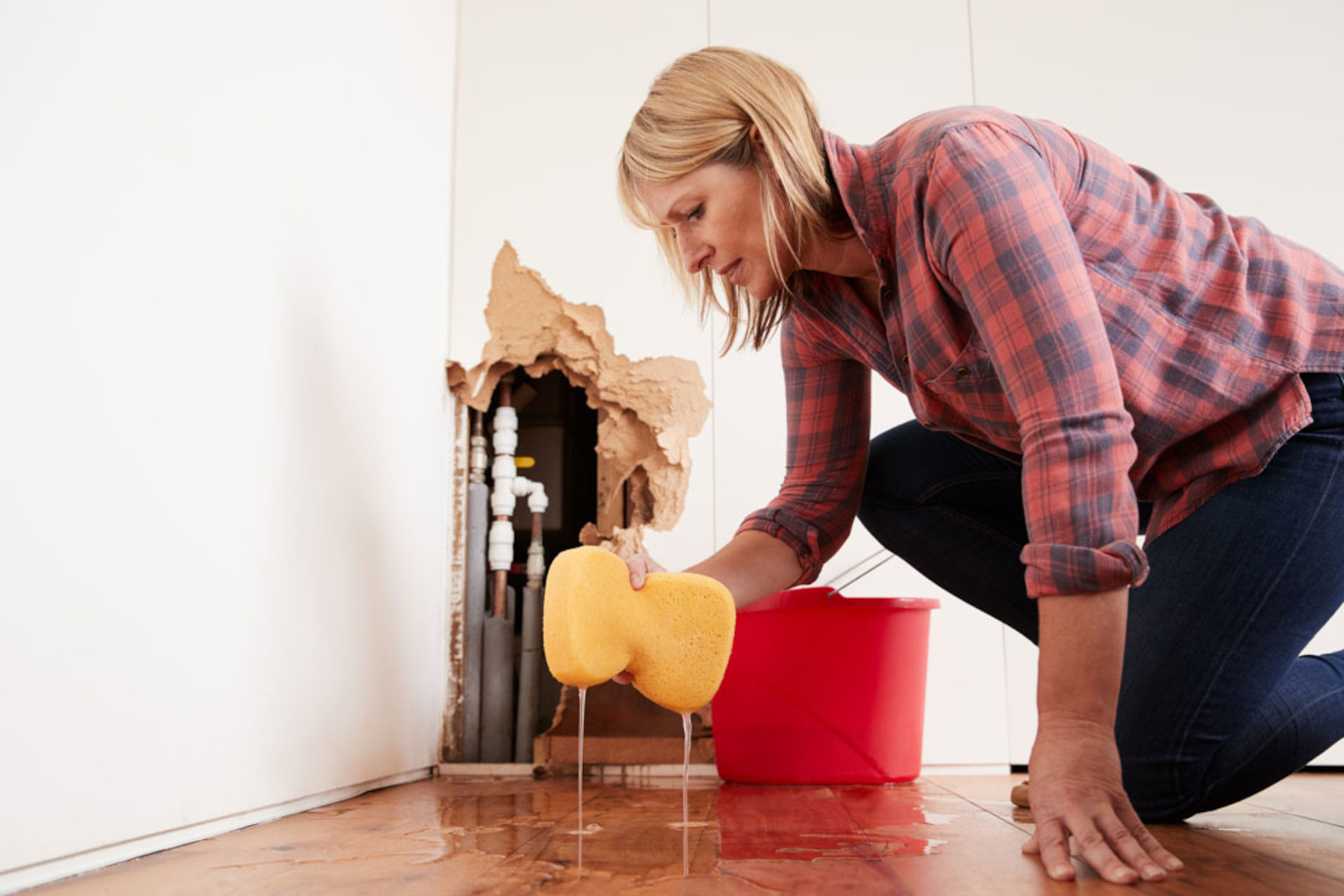 protect your home from burst pipe 1